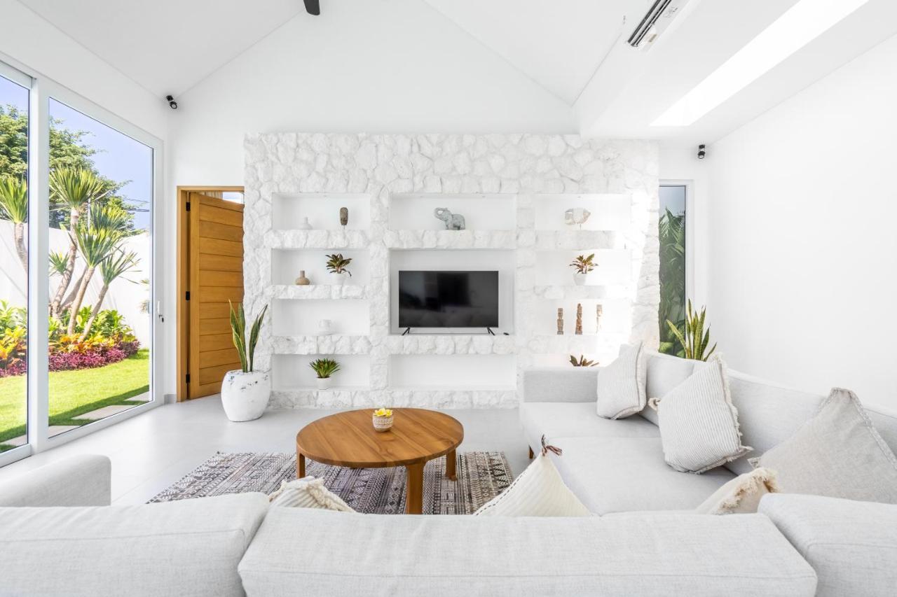 Casa Blanca Villa By Betterplace Улувату Экстерьер фото