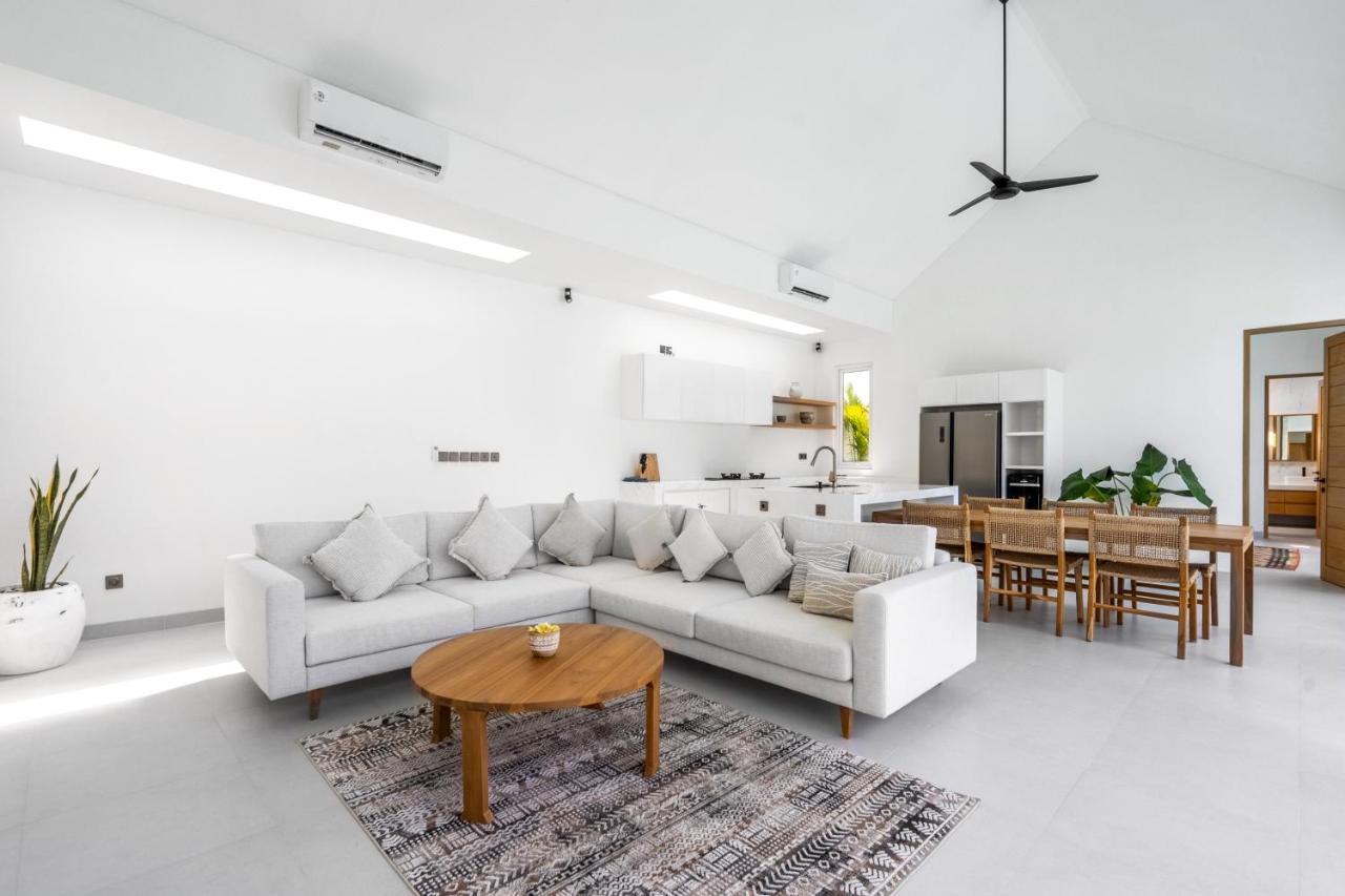 Casa Blanca Villa By Betterplace Улувату Экстерьер фото